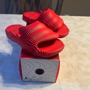 Vibrant Red Men’s Slide Sandals